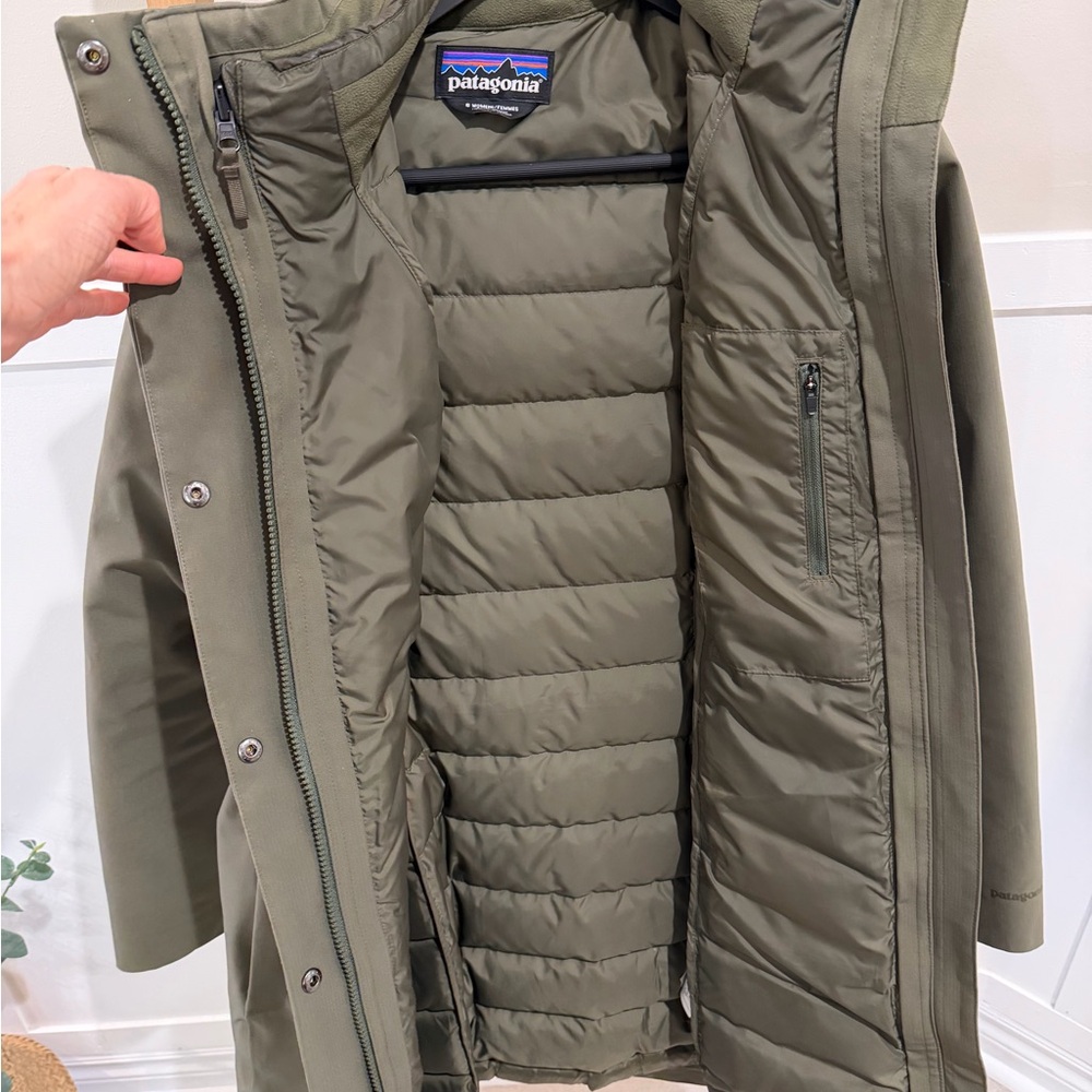 Patagonia Women's Olive Green 3 in 1 Parka - Picture 3 of 5